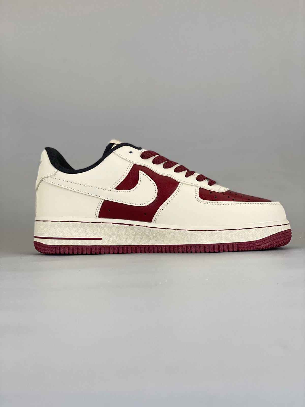 NIke Air Force 1 '07 Low  'Year of the Horse' White-Red NH0601-514 - Angle View 3