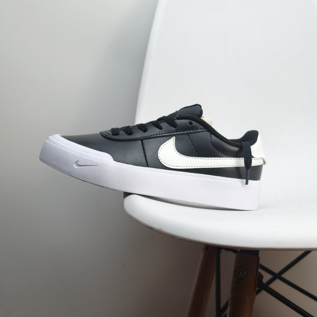 Nike COURT SHOT Black-White  FQ8146-100 - View 1