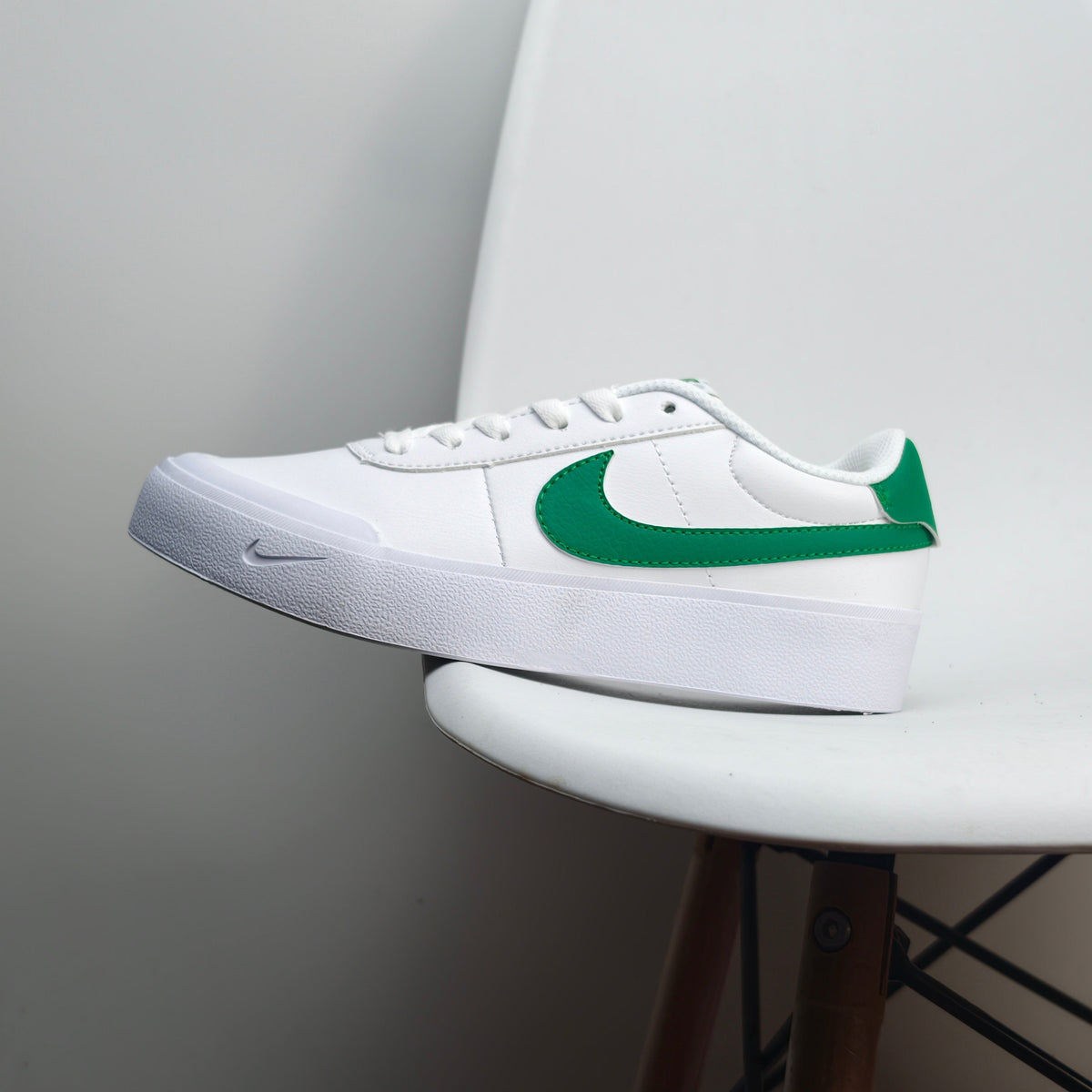 Nike COURT SHOT White-Green  FQ8146-100 - View 1