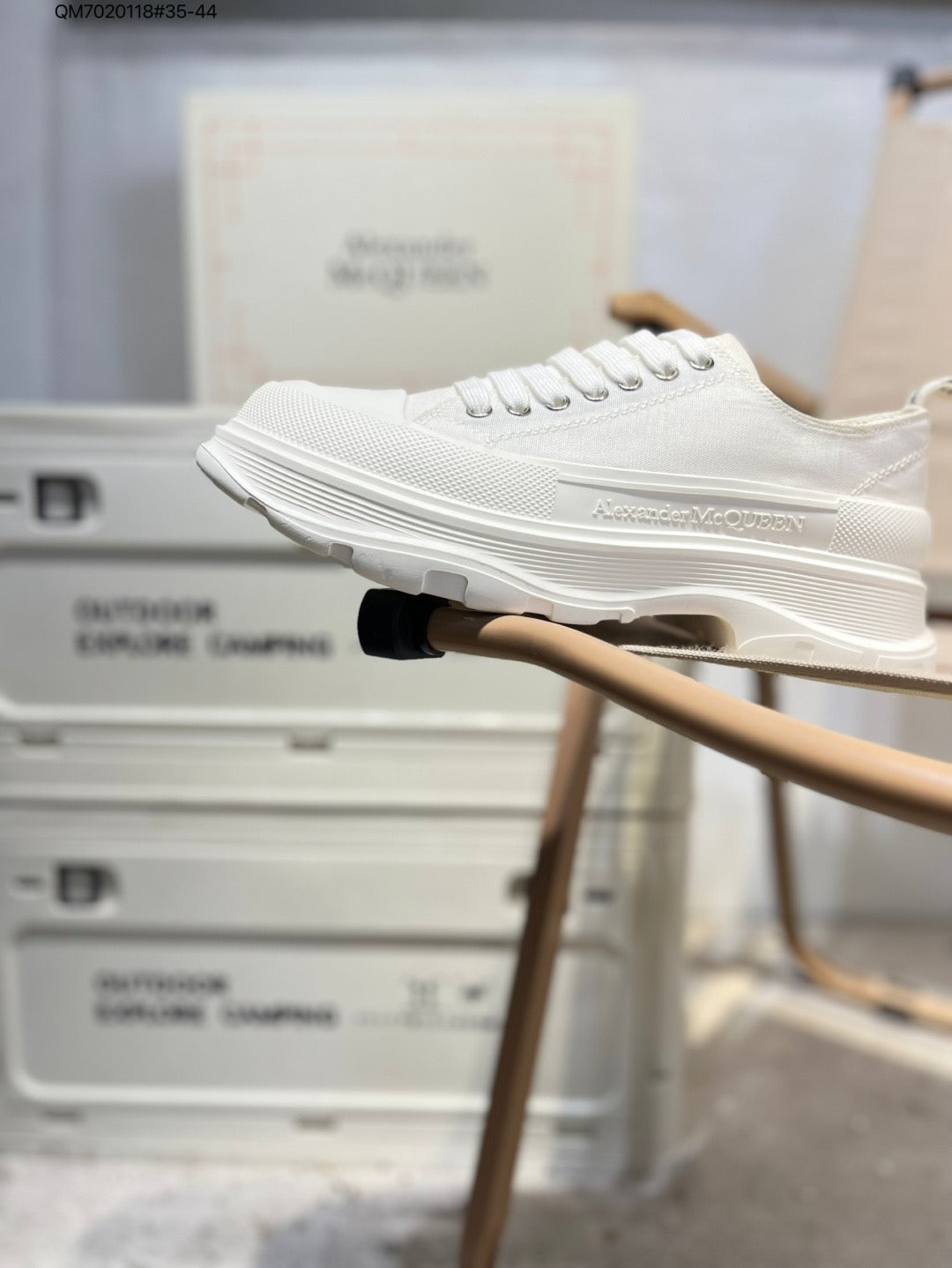 Alexander McQueen Wmns Tread Slick Lace Up 'White' 462214 QM7020118 - Main View