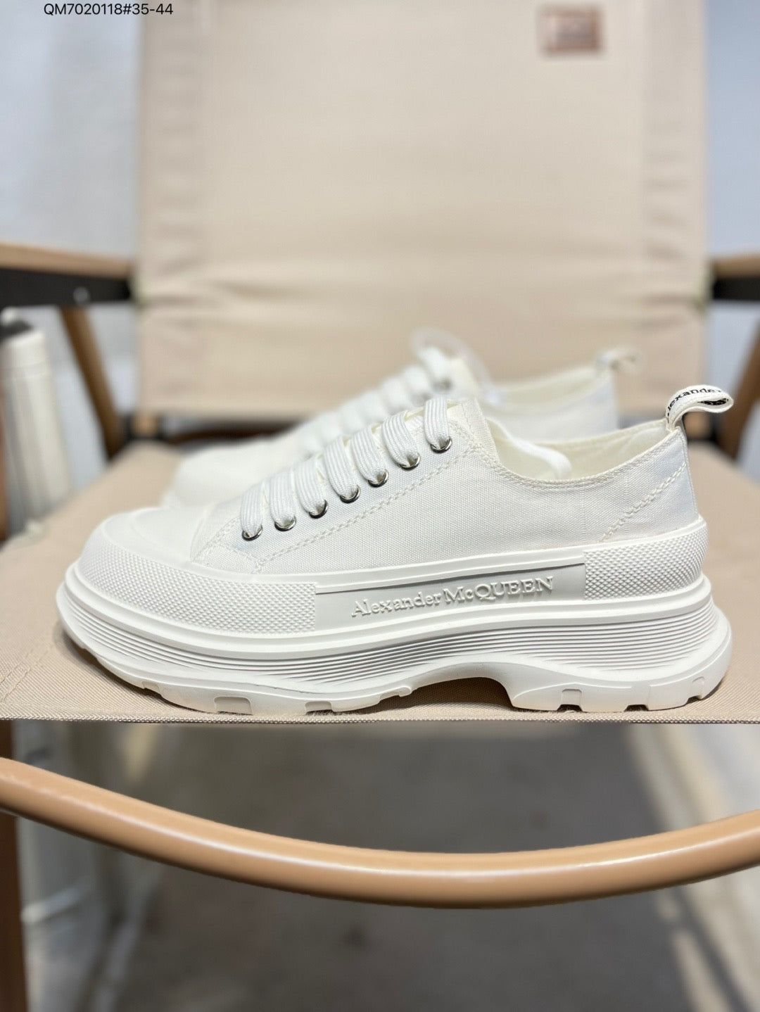 Alexander McQueen Wmns Tread Slick Lace Up 'White' 462214 QM7020118 - Angle View 3