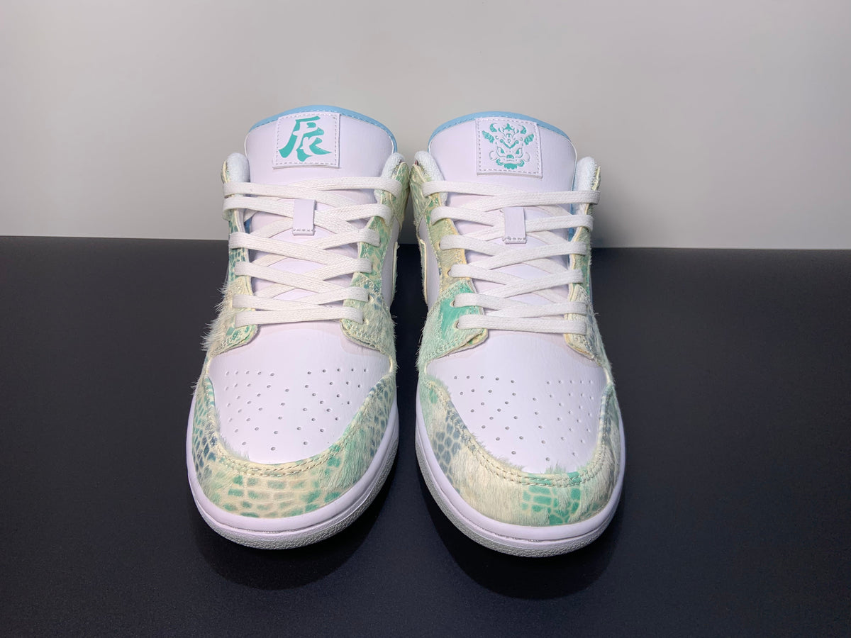 Nike SB Dunk Low Year Of The Dragon ''Steam Puppet'' - View 8