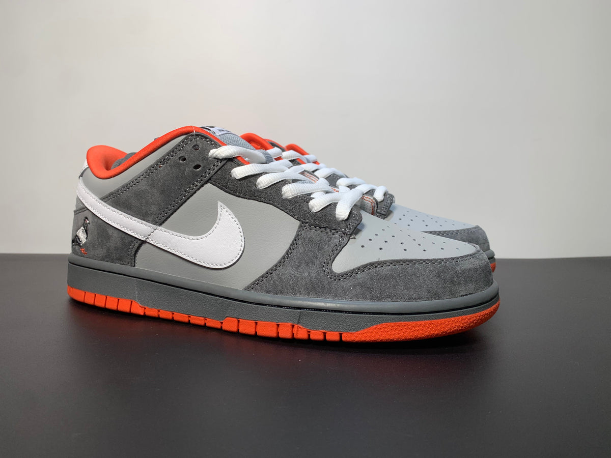 NK Dunk SB Low Staple NYC Pigeon 304292-011 - View 3
