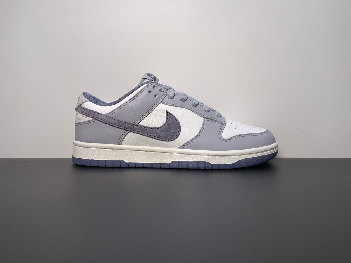 Nike Dunk Low Light Carbon - View 1