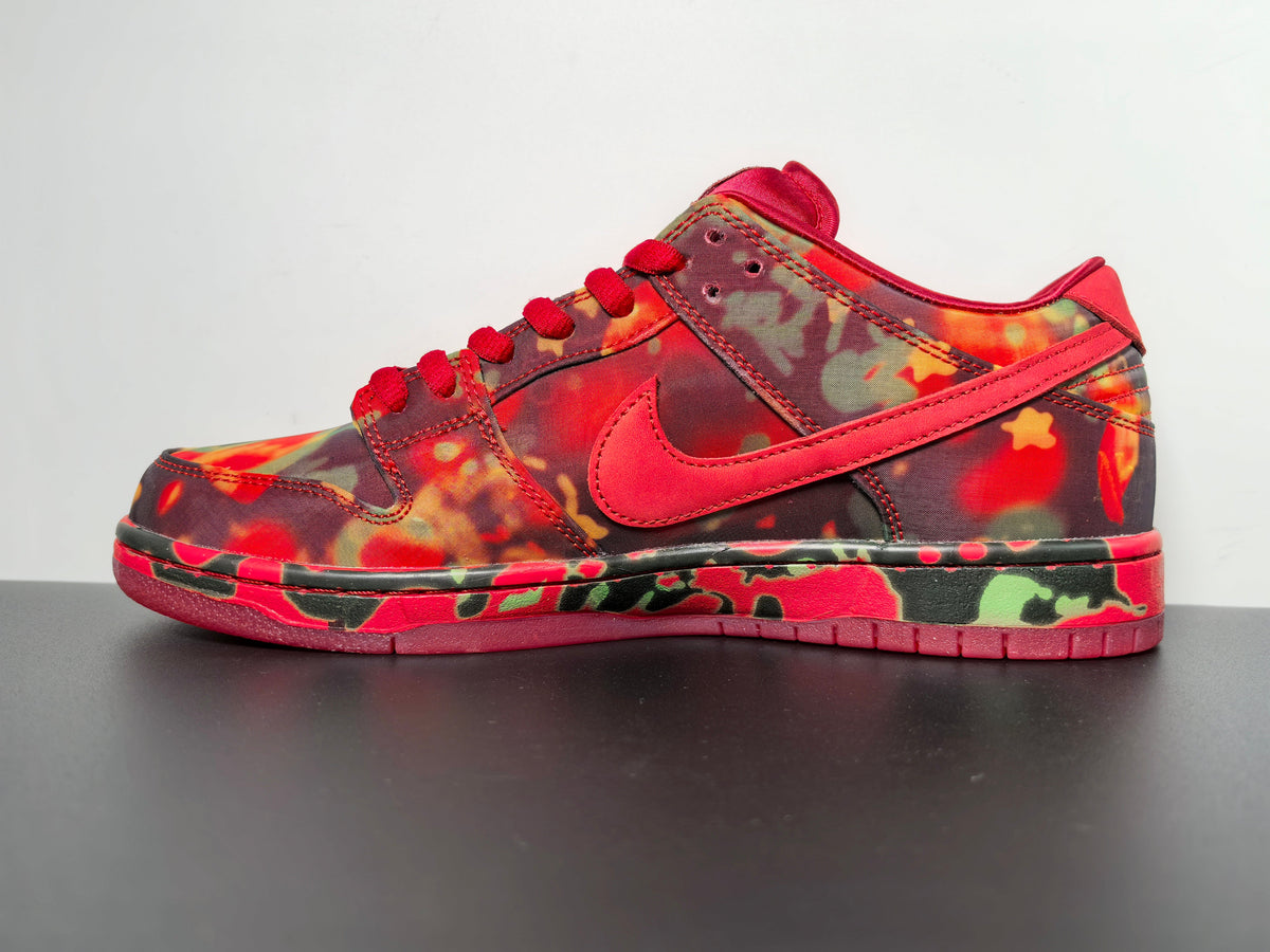 The Wizard of Oz X Nike SB Dunk Low“Ruby Slipper” - View 2