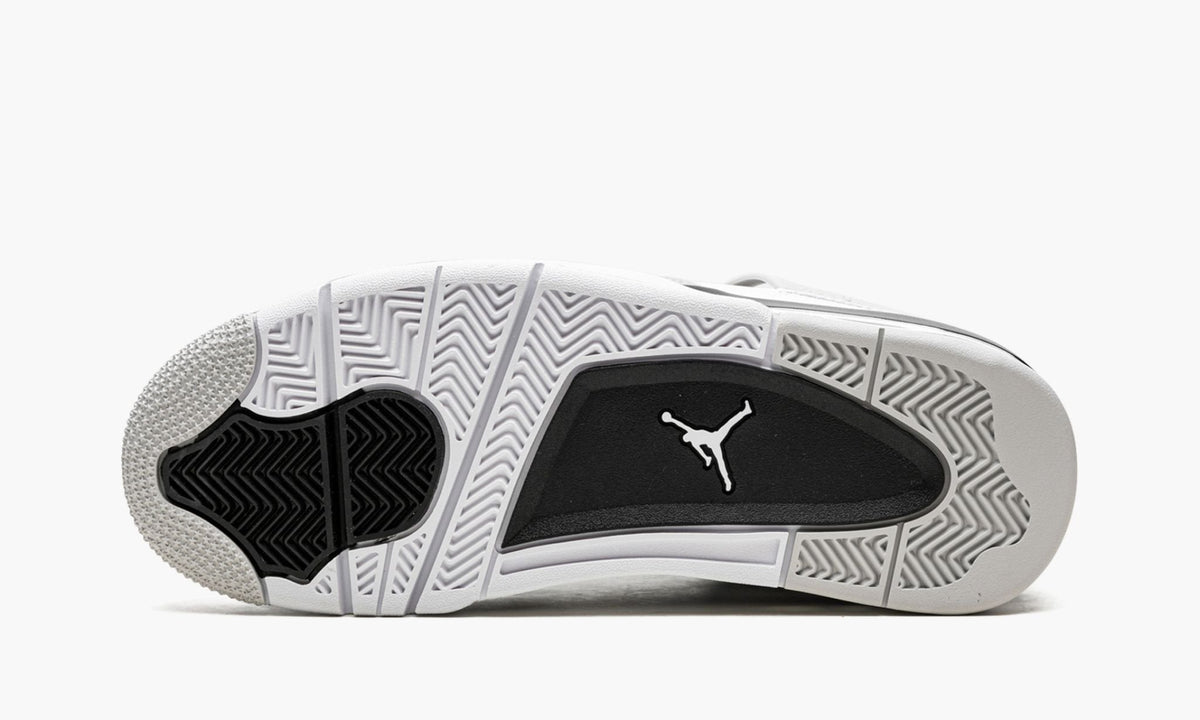 Air Jordan 4 Retro "Military Black" - Angle View 6