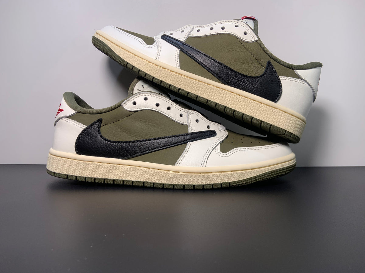 Air Jordan 1 Retro Low OG SP x Travis Scott ‘Medium Olive’ DM7866-200 - Angle View 10
