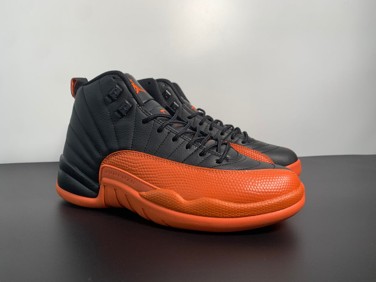 Wmns Air Jordan 12 Retro 'Brilliant Orange' - Angle View 4