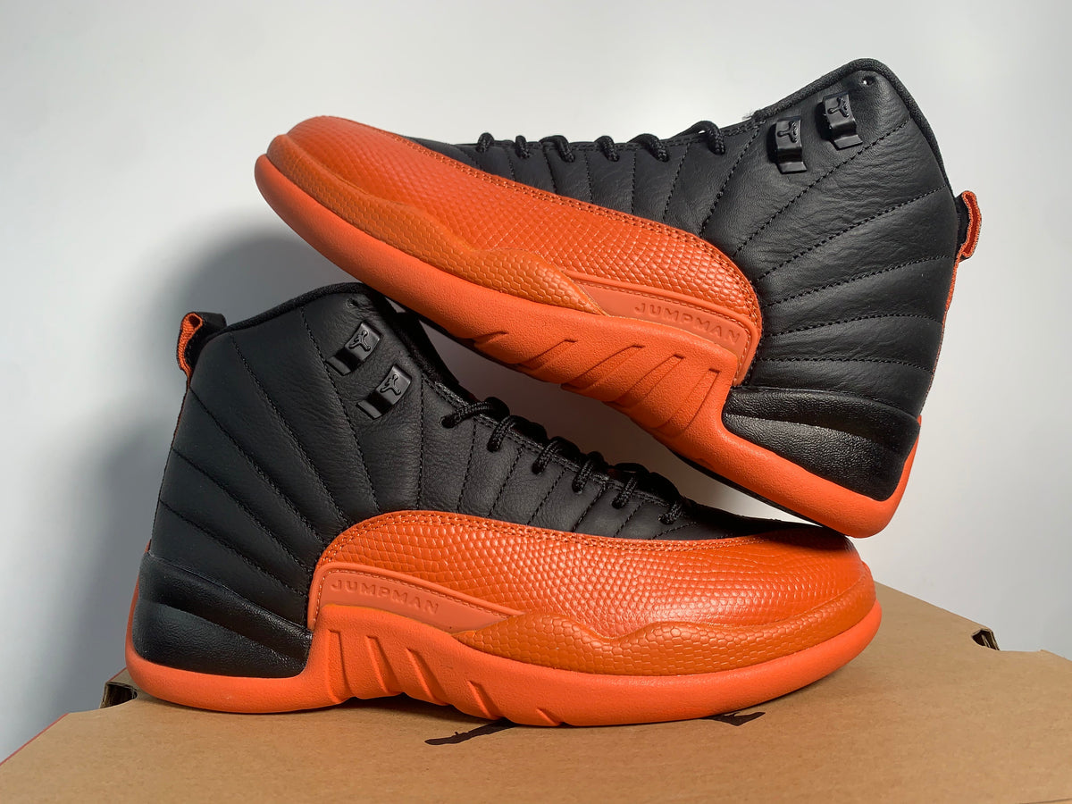 Wmns Air Jordan 12 Retro 'Brilliant Orange' - Angle View 5