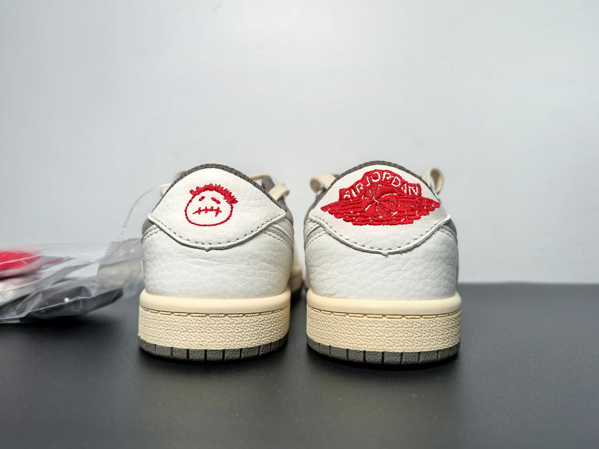 Air Jordan 1 Low OG x Travis Scott ‘Reverse Mocha’ - Angle View 9