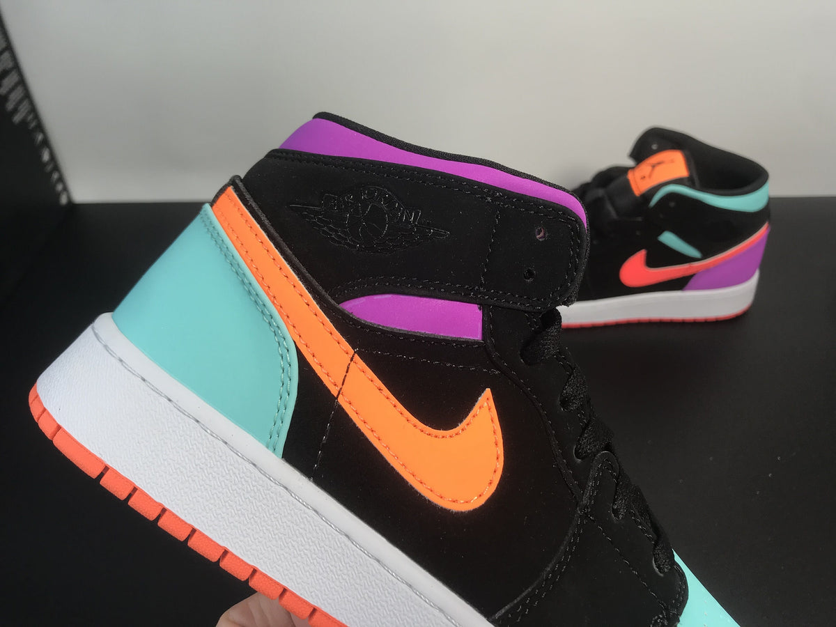 Air Jordan 1 Mid  'Candy' - Angle View 6