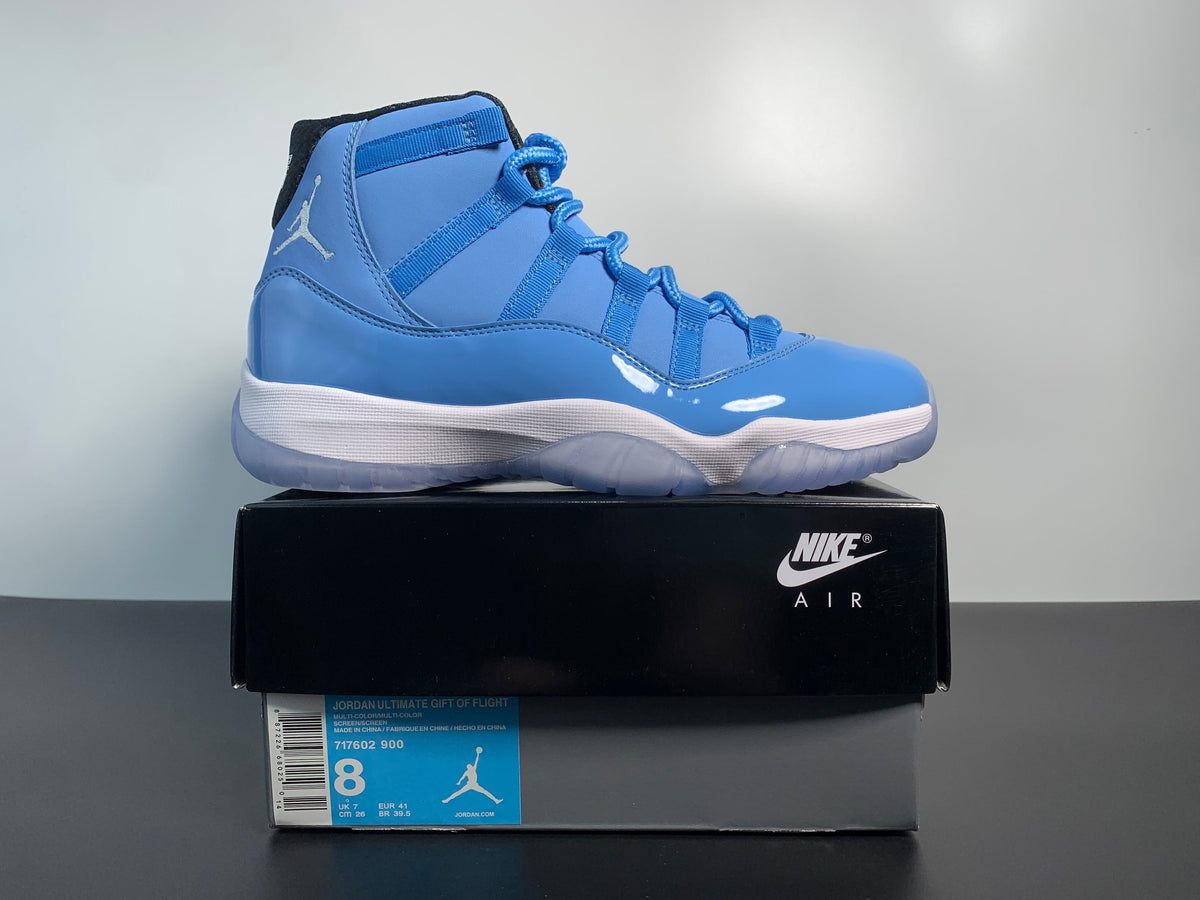Air Jordan 11 Pantone 717602-900 - Angle View 9