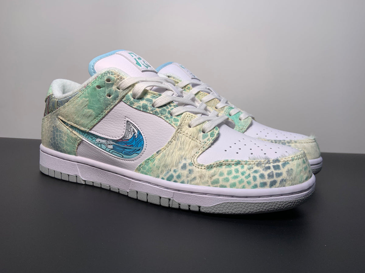 Nike SB Dunk Low Year Of The Dragon ''Steam Puppet'' - View 3
