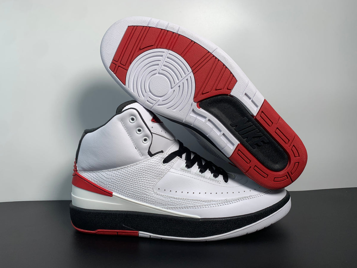 Air Jordan 2 OG “Chicago” DX2454-106 - Angle View 4