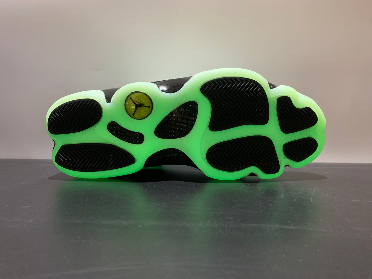 Air Jordan 13 Retro Low 'Singles Day' - Angle View 7