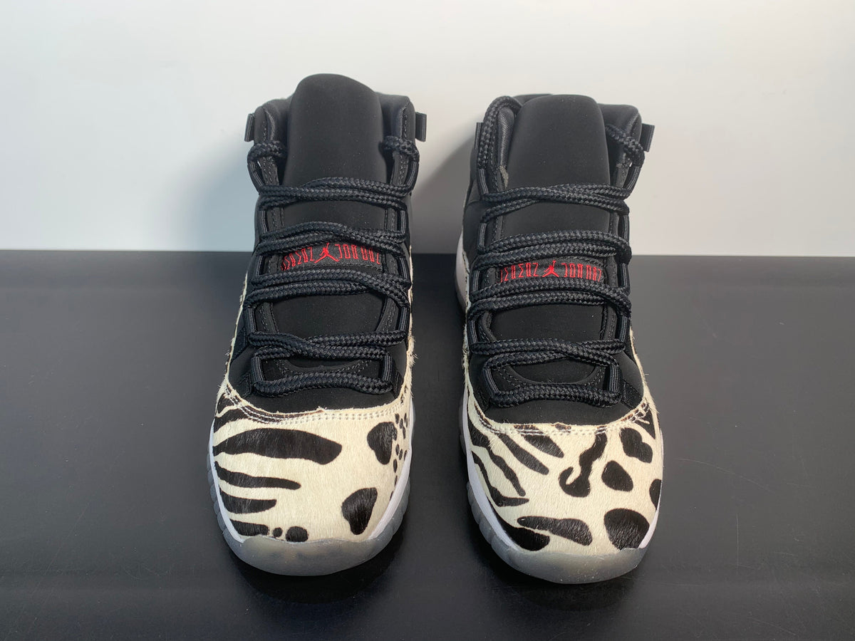 Air Jordan 11 Animal instinct AR0715-010 - Angle View 8