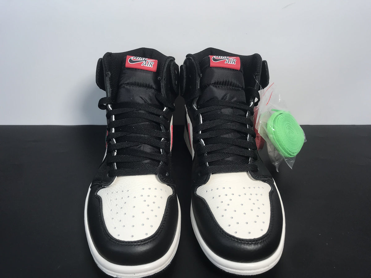 Air Jordan 1 Retro High Sports Illustrated A Star Is Born - Angle View 6