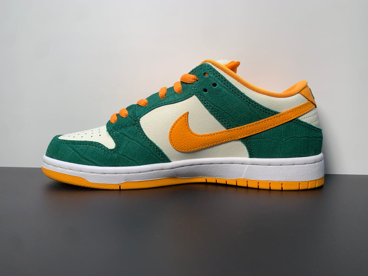Dunk Low Pro SB 'Legion Pine' - View 2
