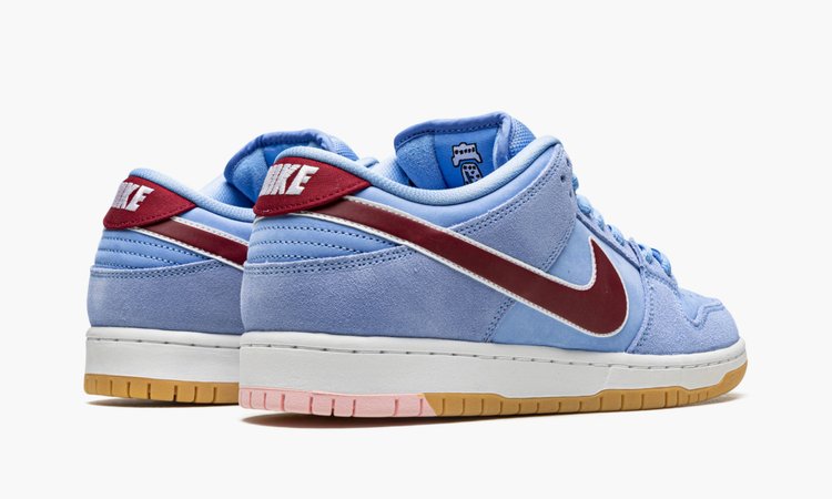 Nike SB Dunk Low Philadelphia Phillies - View 4
