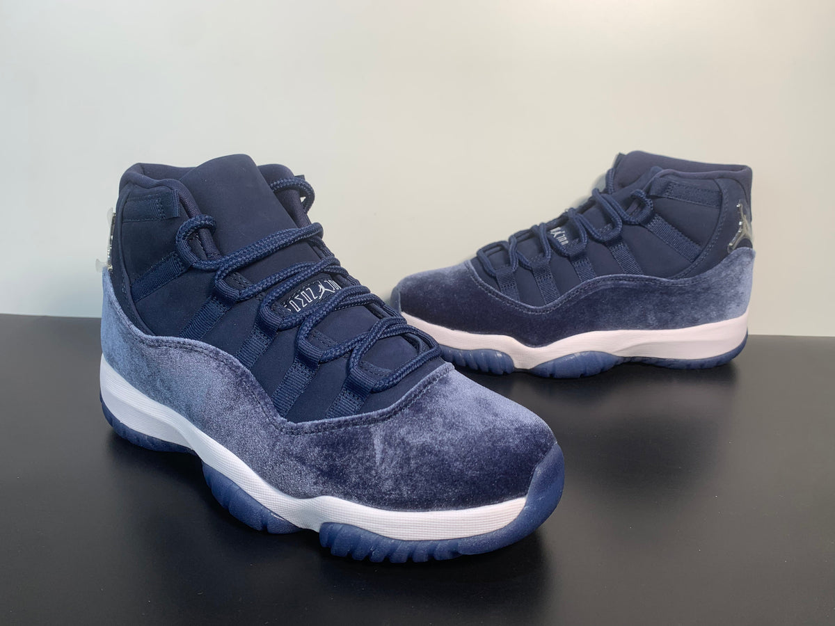 Air Jordan 11 Velvet Midnight Navy AR0715-441 - Angle View 5
