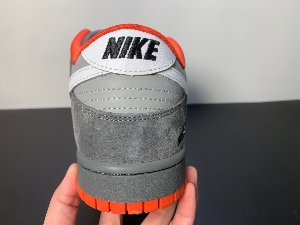 NK Dunk SB Low Staple NYC Pigeon 304292-011 - View 9