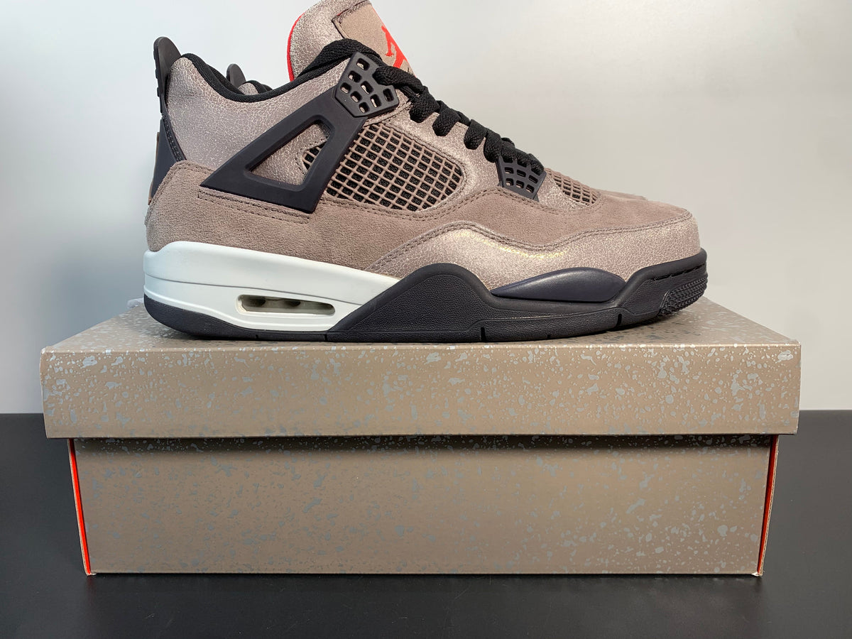 Air Jordan 4 Retro Infrared  Off White  Oil Gray Taupe Haze DB0732-200 - Angle View 7