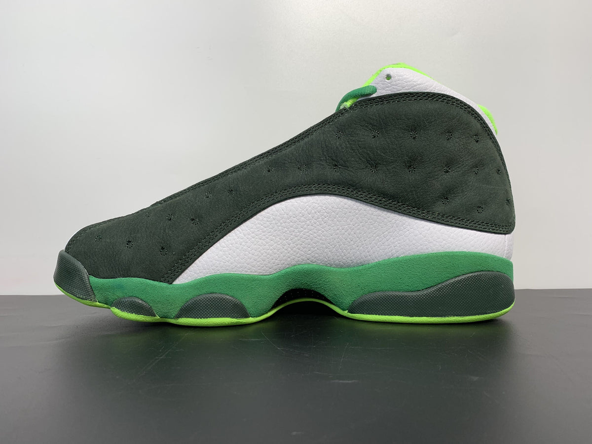 Air Jordan 13 Retro 'Oregon Ducks' PE - Angle View 2