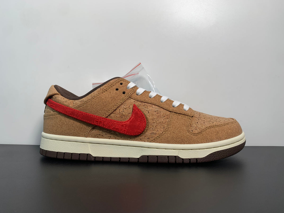 CLOT x Dunk Low SP 'Cork' FN0317-121 - View 1