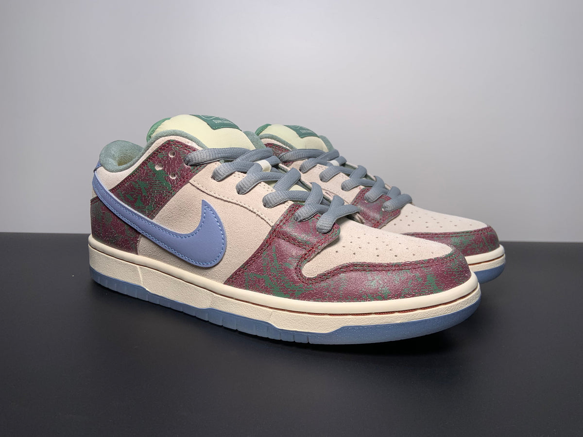 Crenshaw Skate Club x Nike SB Dunk Low - View 4