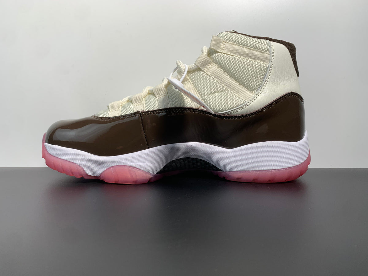 Air Jordan 11 Retro CT8012-126 - Angle View 2