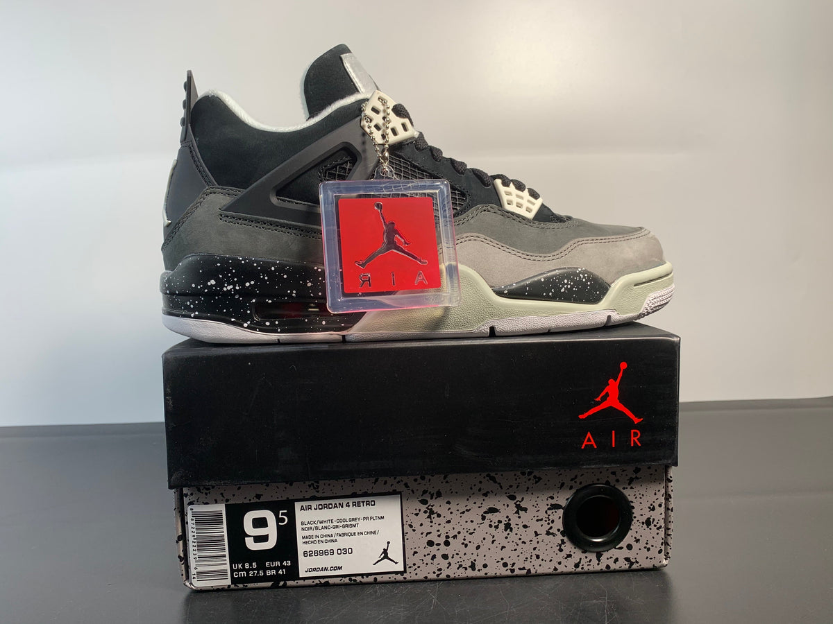 Air Jordan 4 Retro ‘Fear’ FQ8138-002 - Angle View 9
