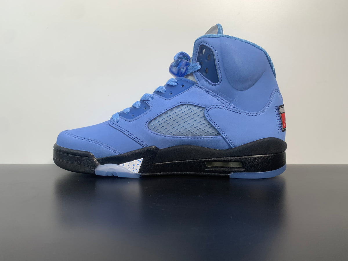 Air Jordan 5 “UNC  DV1310-401 - Angle View 2