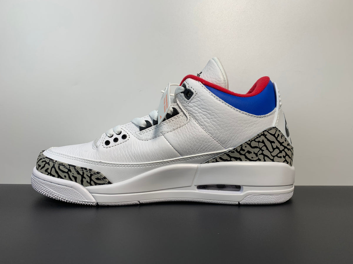 Air Jordan 3 Retro Seoul  AV8370-100 - Angle View 2