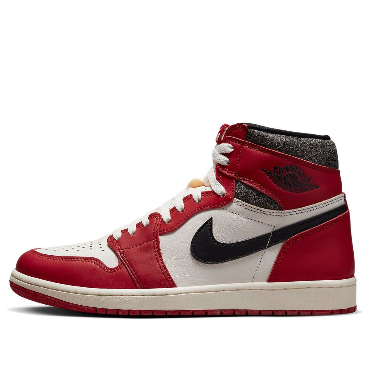 Air Jordan 1 Retro High OG ‘Chicago Lost & Found’ - Main View